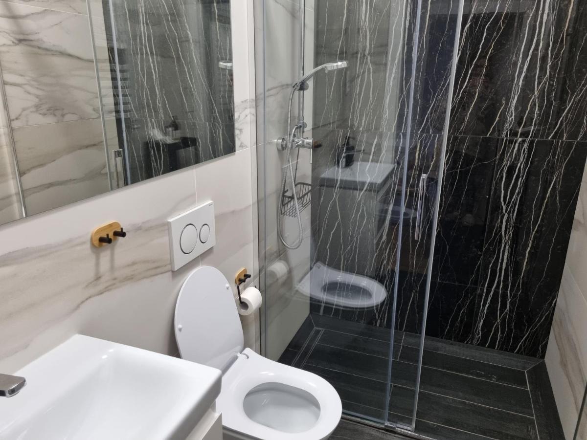 Apartament W Kamienicy Lägenhet Poznań Exteriör bild